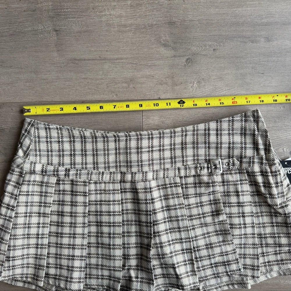 NWT Madden NYC Pleated Plaid Mini Skort - size Large (12-14) - brown/cream/black - Picture 8 of 9